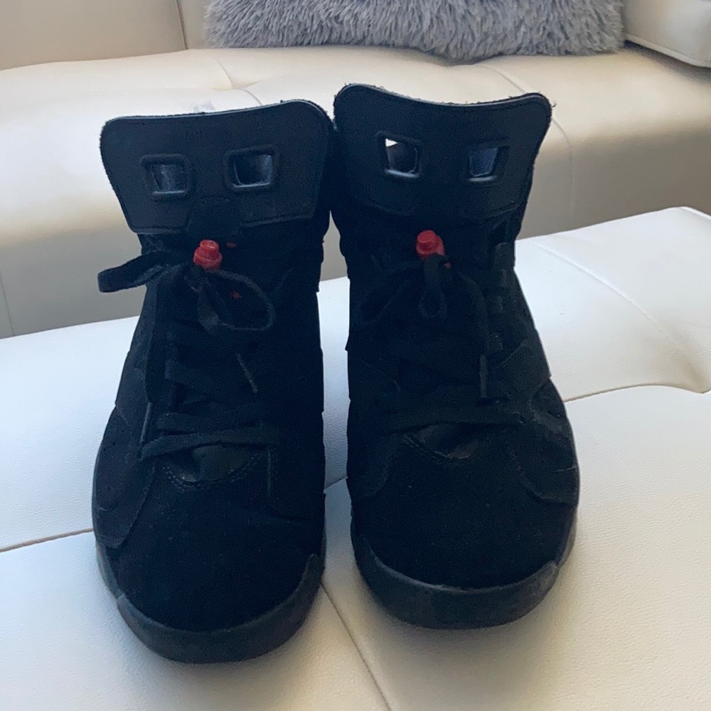 Retro 6 infrared Jordan’s.